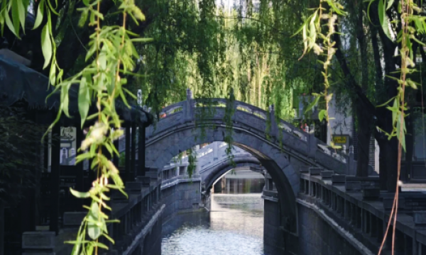 赤水湾与正大制管：千年古韵遇见现代匠心